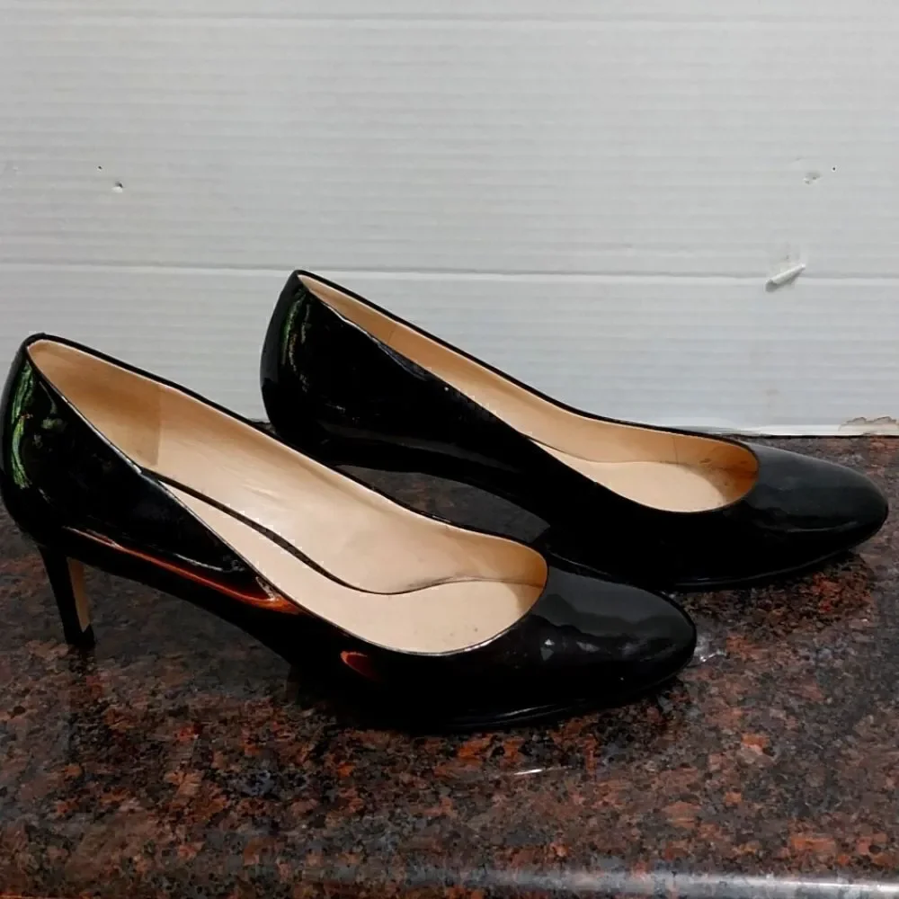 Nine West Black Patent Leather Heels...SIZE 8M